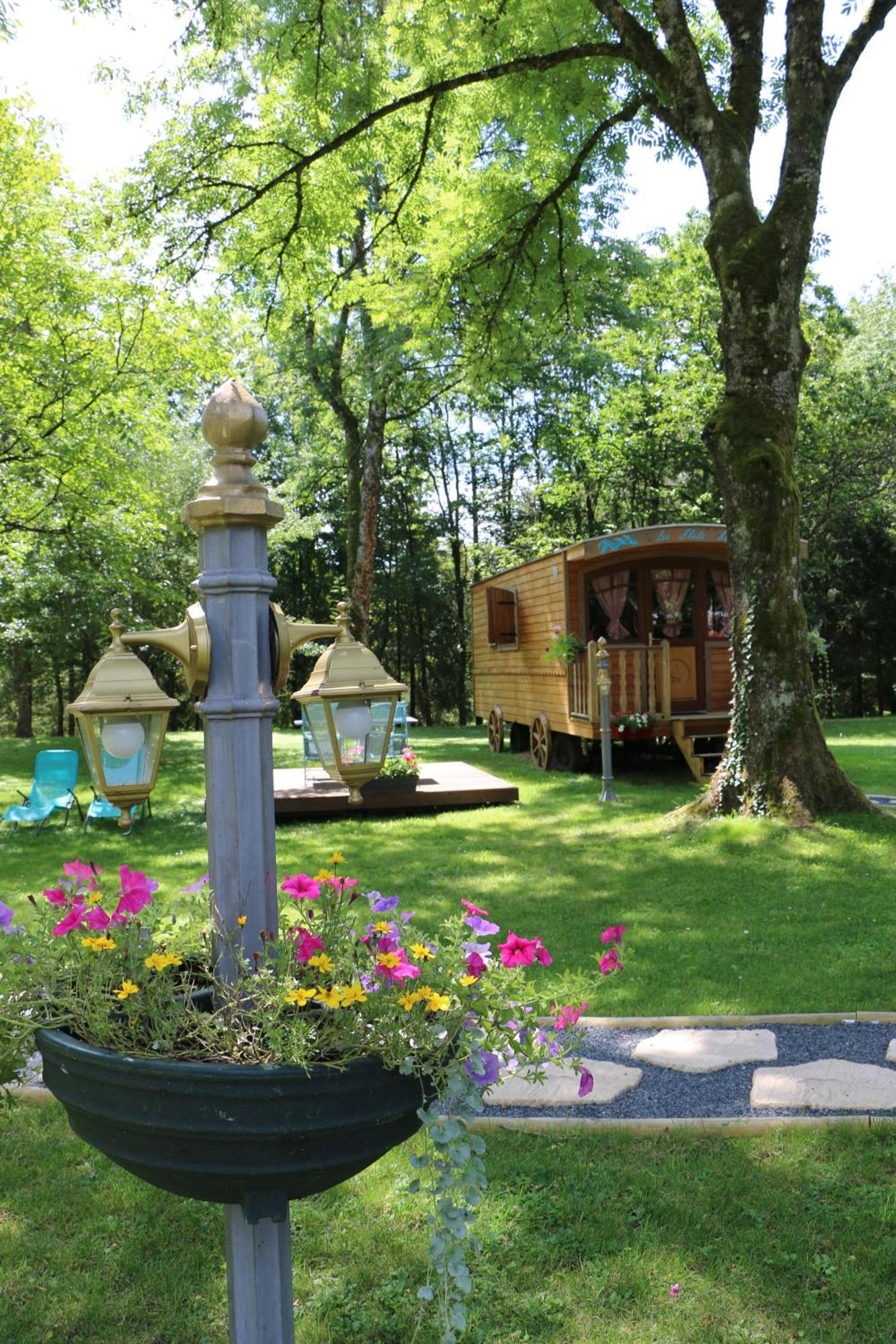 Les Roulottes A Sandie Thionville Exteriér fotografie